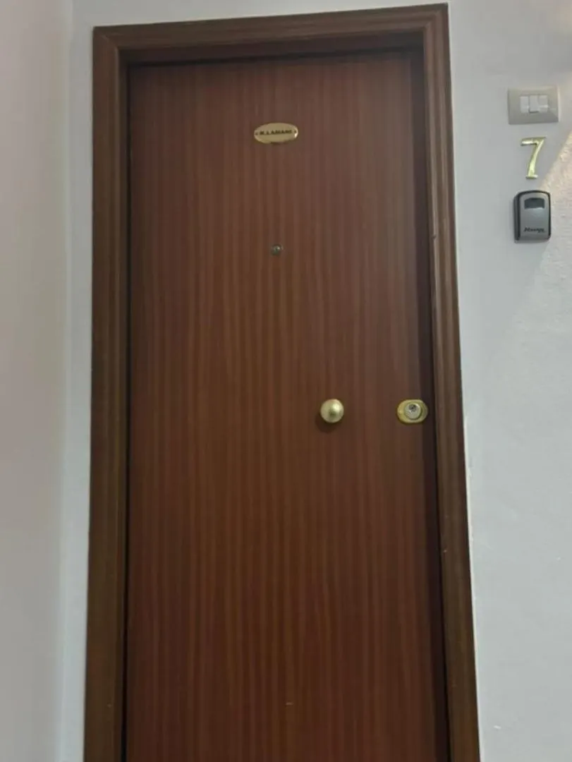 Old Soul, Modern Comfort Apartment Tirana